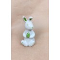Iepuraș de ceramica lucioasa 10cm cu ou