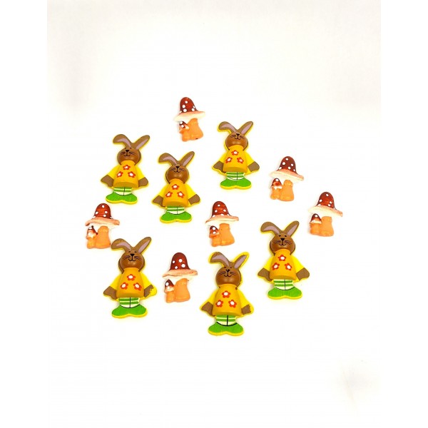 Figurine iepurași și ciuperci la set